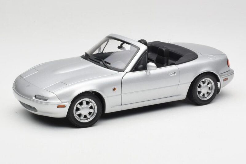 Mazda MX-5 Miata NA Highlight Hõbe Gate 1:18 1015 Metall