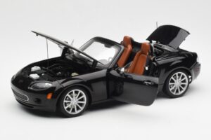 Mazda MX-5 NC Roadster Retractable Hardtop US Spec Must AUTOart 1:18 75971 Metall - pilt 2/10