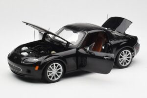 Mazda MX-5 NC Roadster Retractable Hardtop US Spec Must AUTOart 1:18 75971 Metall - pilt 4/10