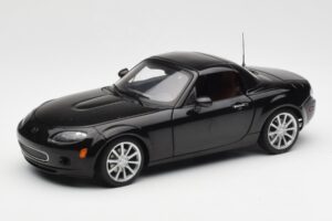 Mazda MX-5 NC Roadster Retractable Hardtop US Spec Must AUTOart 1:18 75971 Metall
