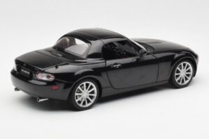 Mazda MX-5 NC Roadster Retractable Hardtop US Spec Must AUTOart 1:18 75971 Metall - pilt 5/10
