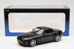 Mazda MX-5 NC Roadster Retractable Hardtop US Spec Must AUTOart 1:18 75971 Metall - pilt 10/10