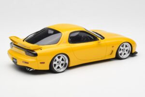 Mazda RX-7 FD Type R Bathurst R Kollane Otto 1:18 OT397 Vaik - pilt 2/6