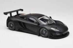 McLaren 12C GT3 Carbon Matt Must Minichamps 1:18 151121390 Metall - pilt 4/6