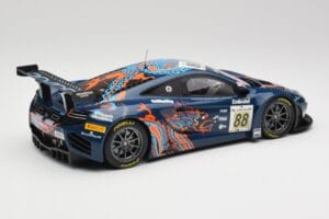 McLaren 12C GT3 #88 Von Ryan Racing A. Barff / T. Goodwin / B. Senna Spa 24 Hours 2013 Minichamps 1:18 151131388 Metall - pilt 2/6