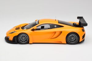 McLaren 12C GT3 Papaya Oranž Minichamps 1:18 151121391 Metall - pilt 3/6