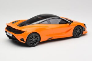 McLaren 750S McLaren Orange TopSpeed 1:18 TS0547 Metall - pilt 2/6
