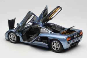 McLaren F1 Sinine LCD 1:18 LCD18014-BU Metall - pilt 5/8
