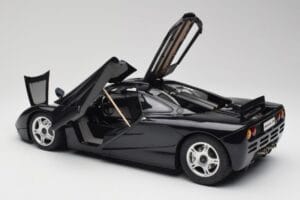 McLaren F1 Blue Metallic Minichamps 1:12 530133130 Metall - pilt 5/8
