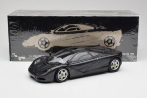 McLaren F1 Carbon Must Metallik Minichamps 1:18 530133420 Metall - pilt 8/8