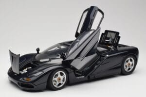 McLaren F1 Dark Blue Metallic Minichamps 1:12 530133128 Metall - pilt 2/9