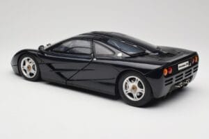 McLaren F1 Dark Blue Metallic Minichamps 1:12 530133128 Metall - pilt 8/9