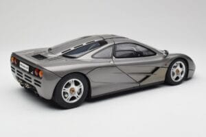 McLaren F1 Dark Silver Minichamps 1:12 530133124 Metall - pilt 3/8
