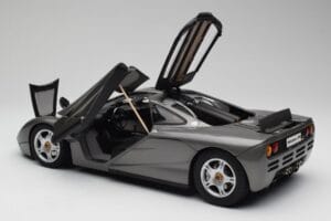 McLaren F1 Dark Silver Minichamps 1:12 530133124 Metall - pilt 5/8