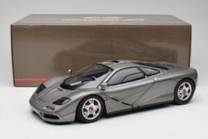 McLaren F1 Dark Silver Minichamps 1:12 530133124 Metall - pilt 8/8