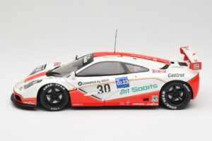 McLaren F1 GTR GT1 #30 West Competition J. Nielsen 1996 UT Models 1:18 39624 Metall - pilt 4/8
