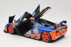McLaren F1 GTR Gulf Racing #33 S. Bellm / A. Weaver / J. Lehto 24 Hours of Le Mans 1996 Minichamps 1:18 530133633 Metall - pilt 5/8