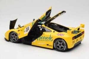McLaren F1 GTR Harrods Mach One Racing #51 A. Wallace / D. Bell / J. Bell 24 Hours of Le Mans 1995 Minichamps 1:18 530133551  - pilt 5/8