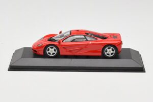 McLaren F1 Punane Minichamps 1:43 433133438 Metall