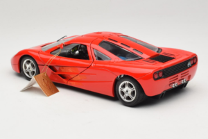 McLaren F1 High Mirror Light Red Guiloy 1:18 67505 Metall - pilt 7/8