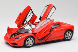 McLaren F1 Magma Punane Minichamps 1:18 530133422 Metall - pilt 2/8