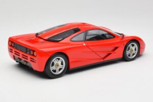 McLaren F1 Magma Punane Minichamps 1:18 530133422 Metall - pilt 3/8