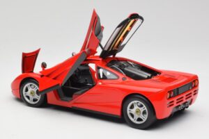 McLaren F1 Magma Punane Minichamps 1:18 530133422 Metall - pilt 5/8