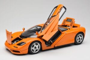 McLaren F1 Oranž Minichamps 1:12 530133131 Metall - pilt 2/9