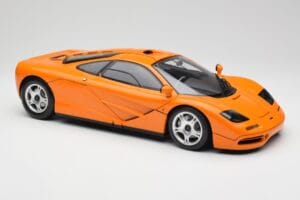 McLaren F1 Oranž Minichamps 1:12 530133131 Metall - pilt 7/9