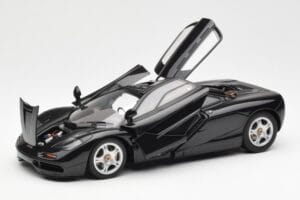 McLaren F1 Road Car Must AUTOart 1:18 76002 Metall - pilt 2/8