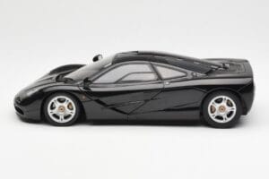 McLaren F1 Road Car Must AUTOart 1:18 76002 Metall - pilt 4/8