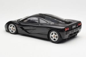McLaren F1 Road Car Must AUTOart 1:18 76002 Metall - pilt 7/8