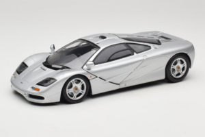 McLaren F1 Hõbedane UT Models 1:18 530133180 Metall