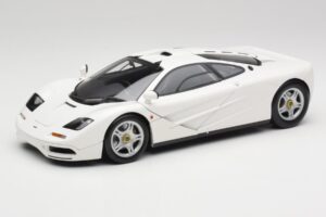 McLaren F1 Valge Minichamps 1:18 530133424 Metall