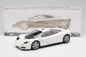 McLaren F1 Valge Minichamps 1:18 530133424 Metall - pilt 8/8