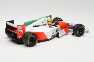 McLaren MP4/8 Ford #8 A. Senna Winner European GP Donington 1993 Minichamps 1:18 540931848 Metall - pilt 2/6