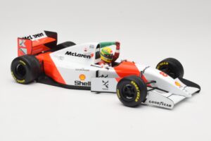 McLaren MP4/8 Ford #8 A. Senna Winner European GP Donington 1993 Minichamps 1:18 540931848 Metall - pilt 4/6
