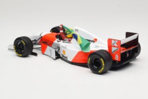 McLaren MP4/8 Ford #8 A. Senna Winner European GP Donington 1993 Minichamps 1:18 540931848 Metall - pilt 5/6