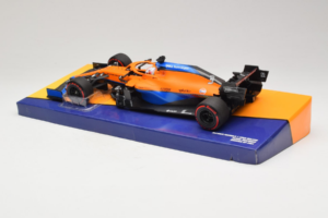 McLaren MCL35M Mercedes #3 D. Ricciardo McLaren F1 Team Bahrain Grand Prix 2021 Minichamps 1:18 533211803 Vaik - pilt 5/7