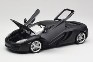 McLaren MP4-12C Matt Satellite Hall Minichamps 1:18 110133024 Metall - pilt 2/8
