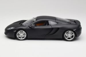 McLaren MP4-12C Matt Satellite Hall Minichamps 1:18 110133024 Metall - pilt 4/8