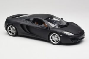 McLaren MP4-12C Matt Satellite Hall Minichamps 1:18 110133024 Metall - pilt 6/8