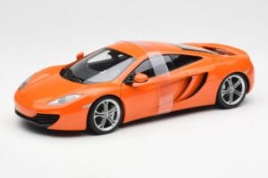 McLaren MP4-12C Oranž AUTOart 1:18 76006 Metall