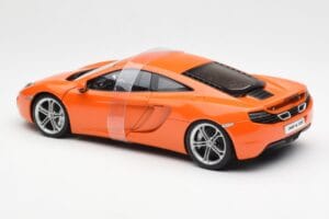 McLaren MP4-12C Oranž AUTOart 1:18 76006 Metall - pilt 7/8