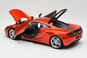 McLaren MP4-12C Orange Metallic Minichamps 1:18 110133020 Metall - pilt 5/8