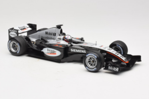 McLaren MP4-19 Mercedes J.P. Montoya Test Car 2005 Minichamps 1:18 533051880 Metall - pilt 4/7