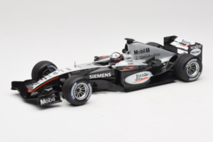 McLaren MP4-19 Mercedes J.P. Montoya Test Car 2005 Minichamps 1:18 McLaren MP4-19 Mercedes J.P. Montoya Test Car 2005 Minichamps 1:18 533051880 Metall