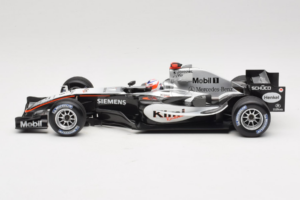 McLaren MP4-20 Mercedes #9 K. Raikkonen F1 2005 Minichamps 1:18 B66962337 Metall - pilt 3/6
