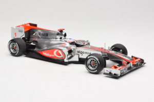McLaren MP4-25 Mercedes #1 J. Button Vodafone McLaren Showcar F1 2010 Minichamps 1:18 530101801 Metall - pilt 4/7