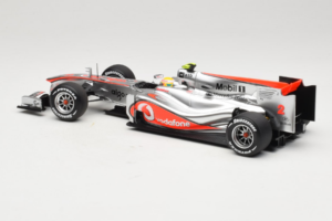 McLaren MP4-25 Mercedes #2 L. Hamilton Vodafone McLaren F1 2010 Minichamps 1:18 530101802 Metall - pilt 5/7